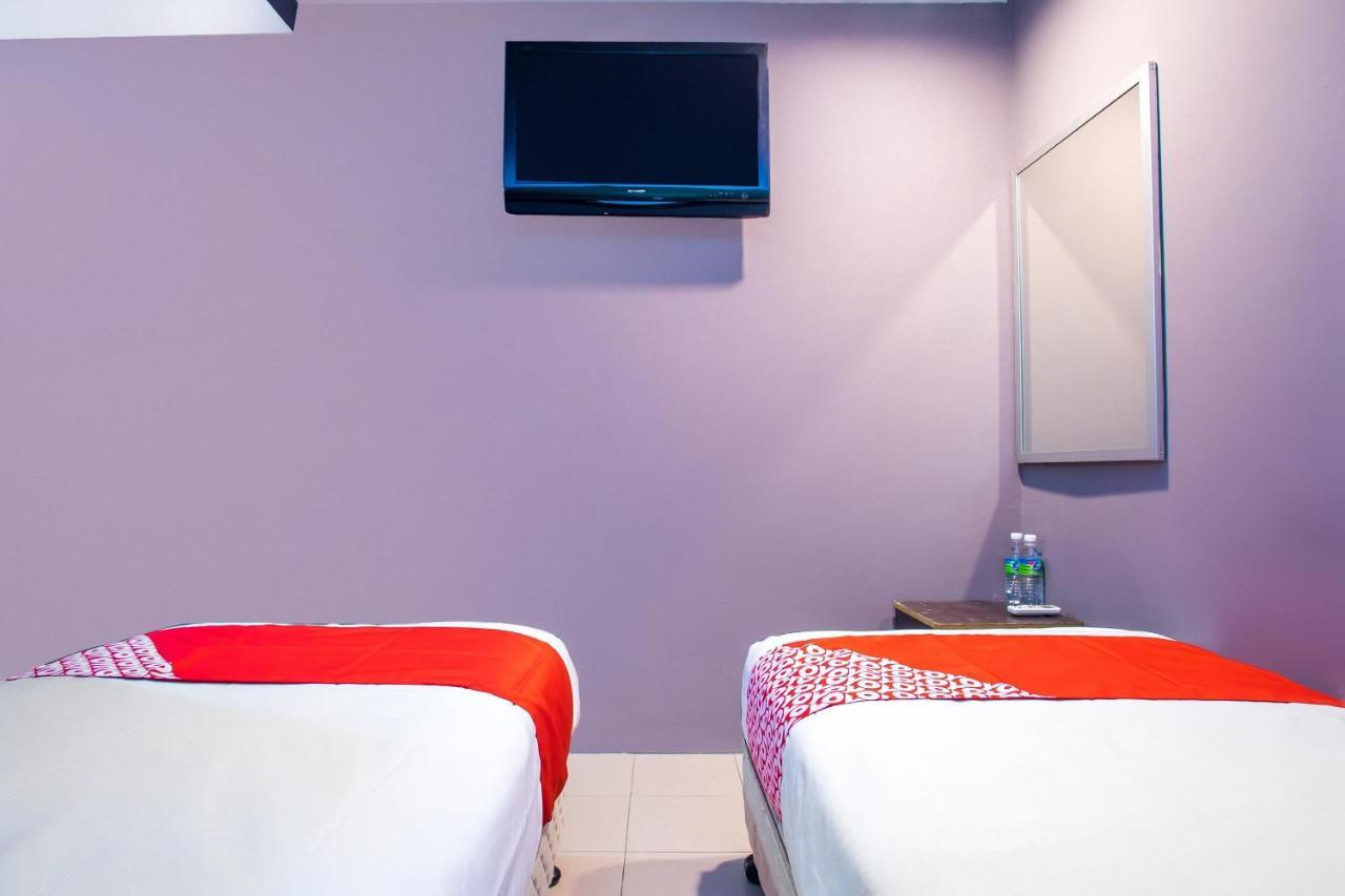 Oyo 89688 Alor Street Hotel Kuala Lumpur Esterno foto