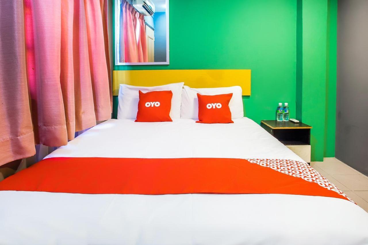 Oyo 89688 Alor Street Hotel Kuala Lumpur Esterno foto