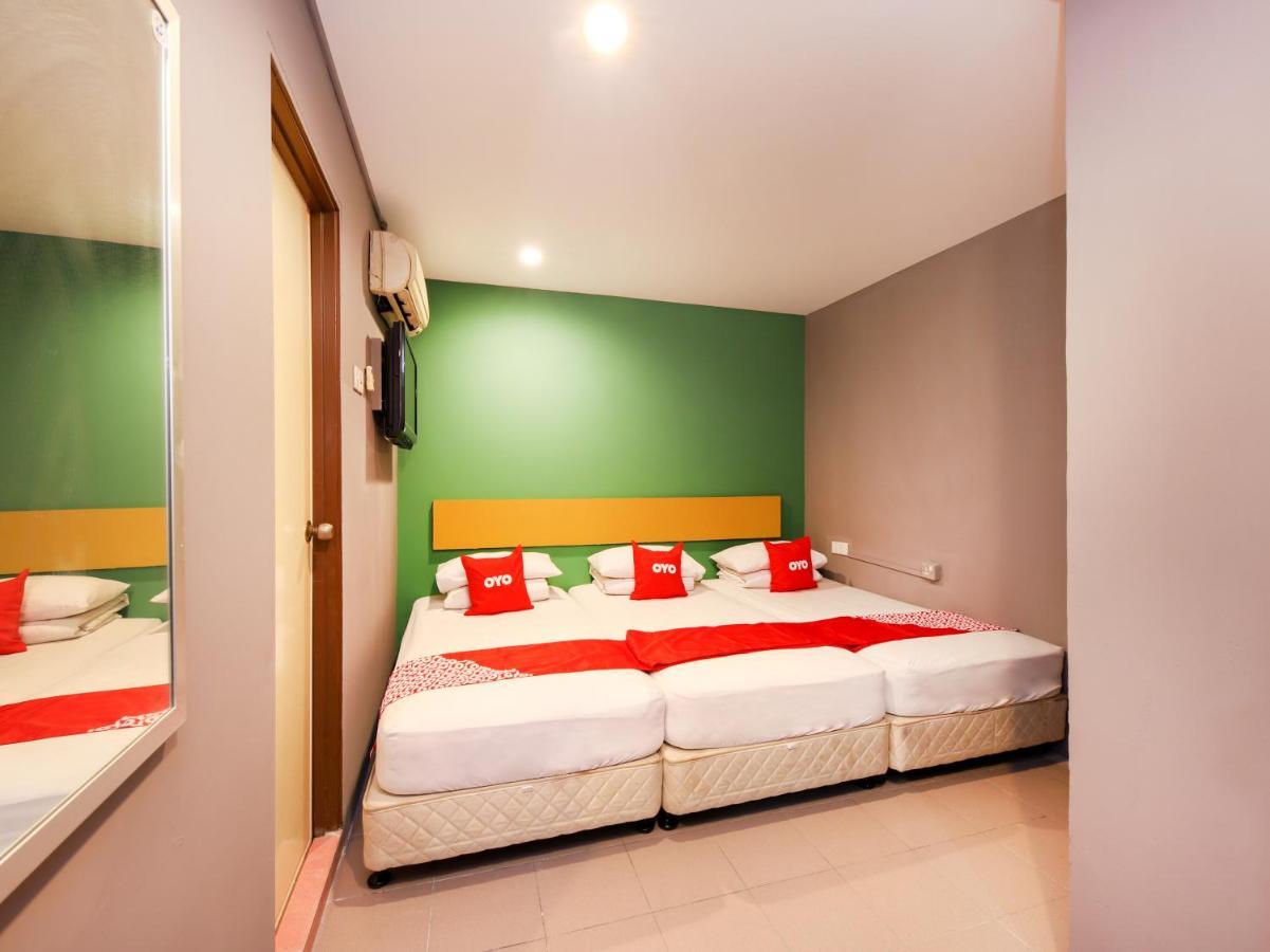 Oyo 89688 Alor Street Hotel Kuala Lumpur Esterno foto