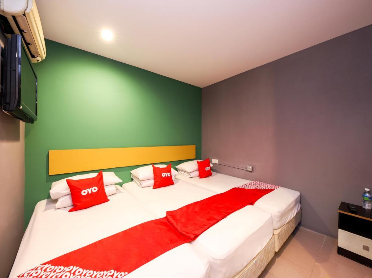 Oyo 89688 Alor Street Hotel Kuala Lumpur Esterno foto