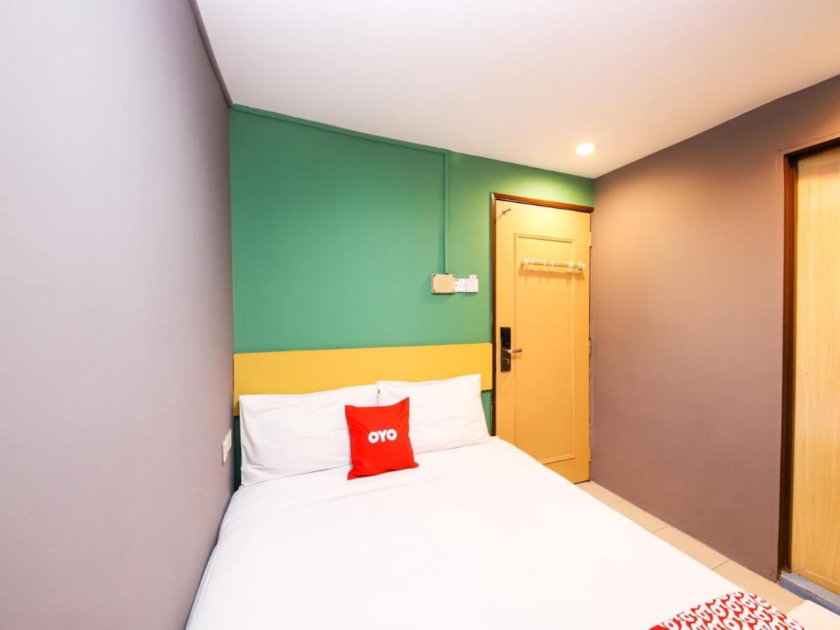 Oyo 89688 Alor Street Hotel Kuala Lumpur Esterno foto