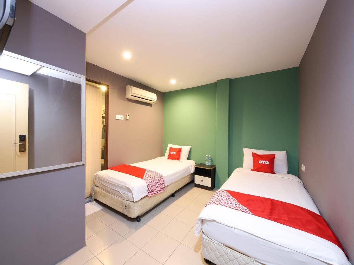 Oyo 89688 Alor Street Hotel Kuala Lumpur Esterno foto